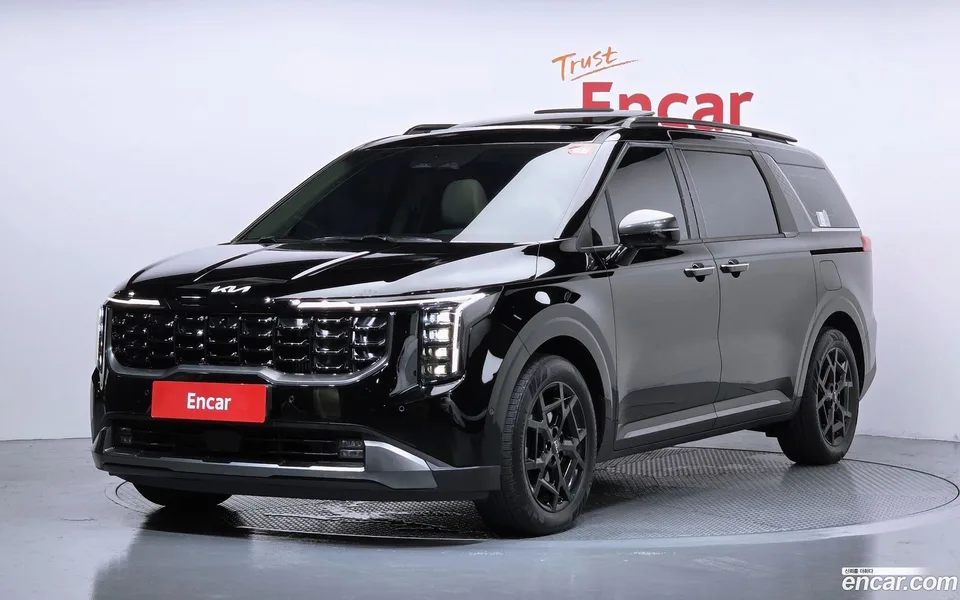 Kia Carnival HEV 9 2024 — photo 1, buy with delivery to Moscow
