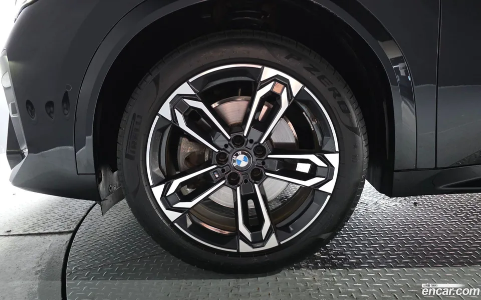BMW X2 xDrive 20i M 2025 — thumbnail 5