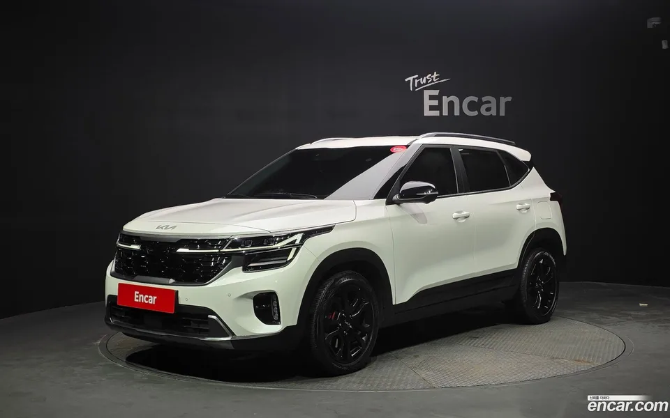 Kia Seltos 1.6 2WD 2024 — photo 1, buy with delivery to Moscow