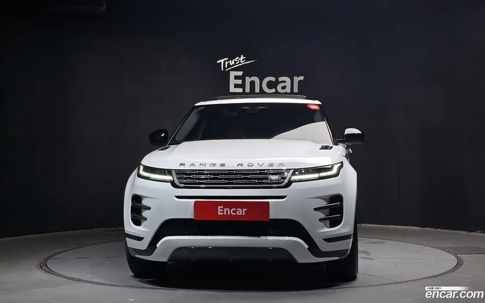 Land Rover Range Rover Evoque P250 SE 2024 — thumbnail 3