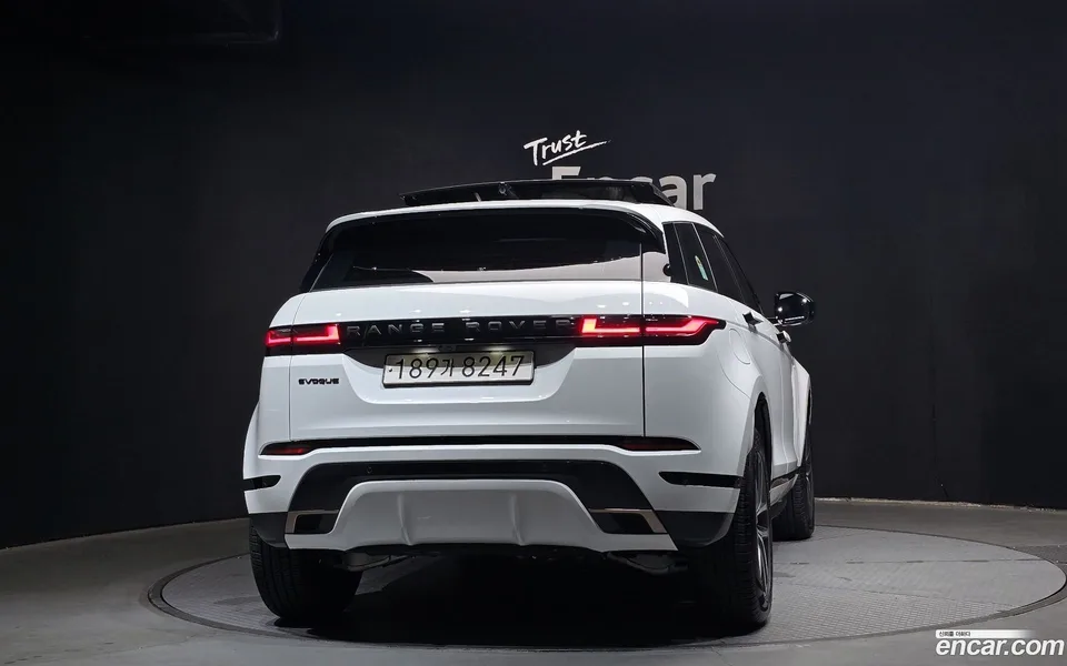Land Rover Range Rover Evoque P250 SE 2024 — thumbnail 4