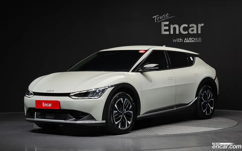 Kia EV6 2023 — photo 1, buy with delivery to Moscow