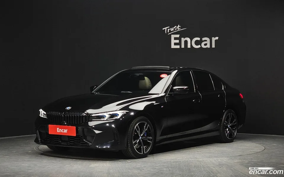 BMW 3 Series 320i M 2024 — photo 1, buy with delivery to Moscow