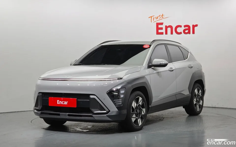 Hyundai Kona Hybrid 2023 — photo 1, buy with delivery to Moscow