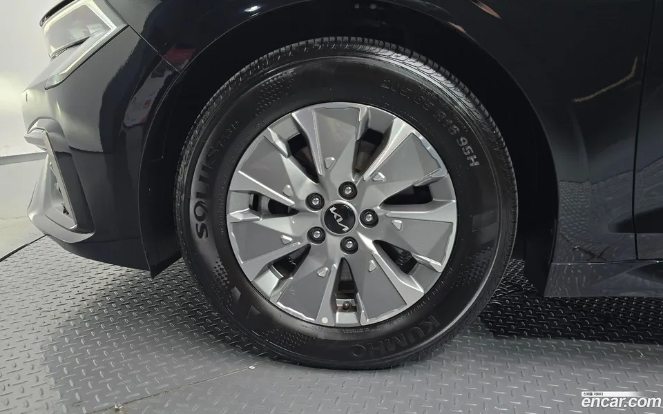 Kia K5 Hybrid 2025 — thumbnail 5