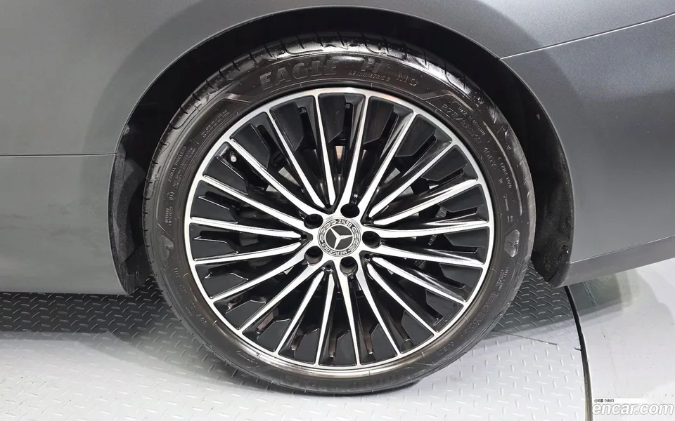 Mercedes-Benz CLE-Class CLE200 2025 — thumbnail 2