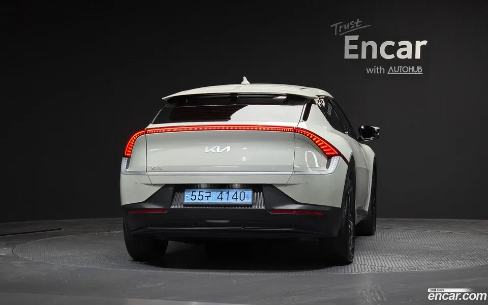 Kia EV6 2023 — thumbnail 4