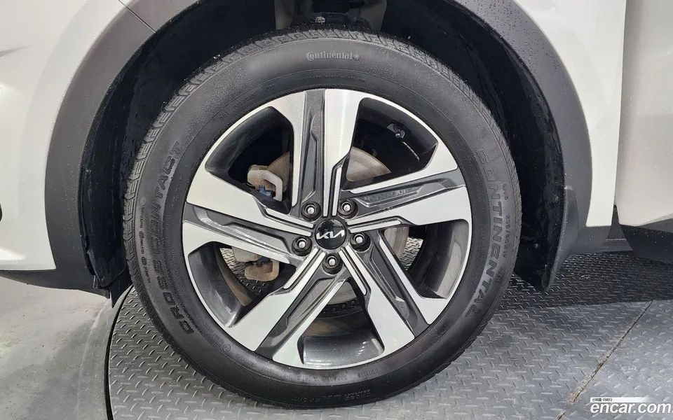 Kia Sorento HEV 1.6 2WD 2023 — thumbnail 2
