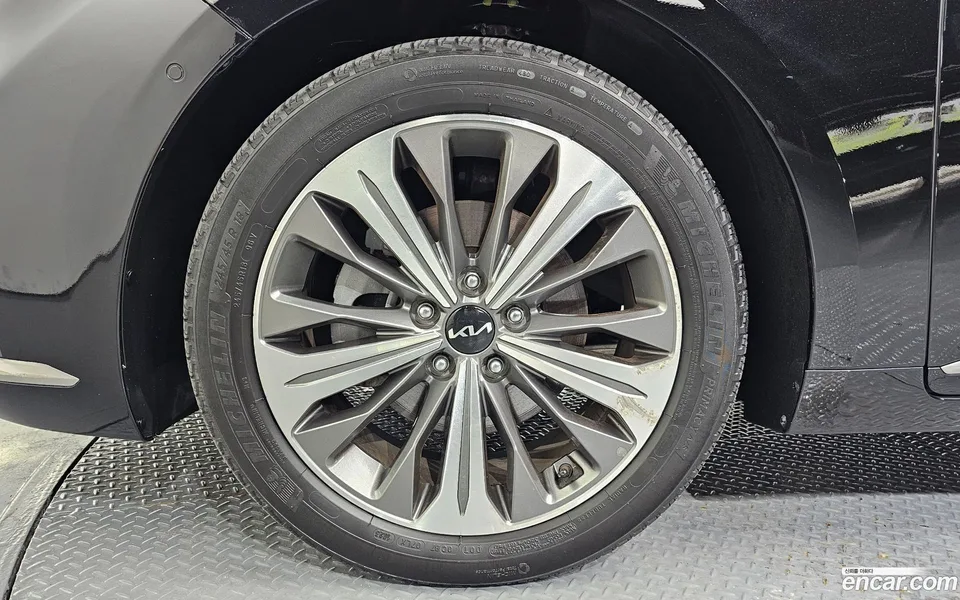 Kia K8 Hybrid 2023 — thumbnail 2