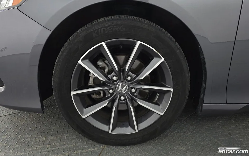 Honda Accord 1.5 2022 — thumbnail 2