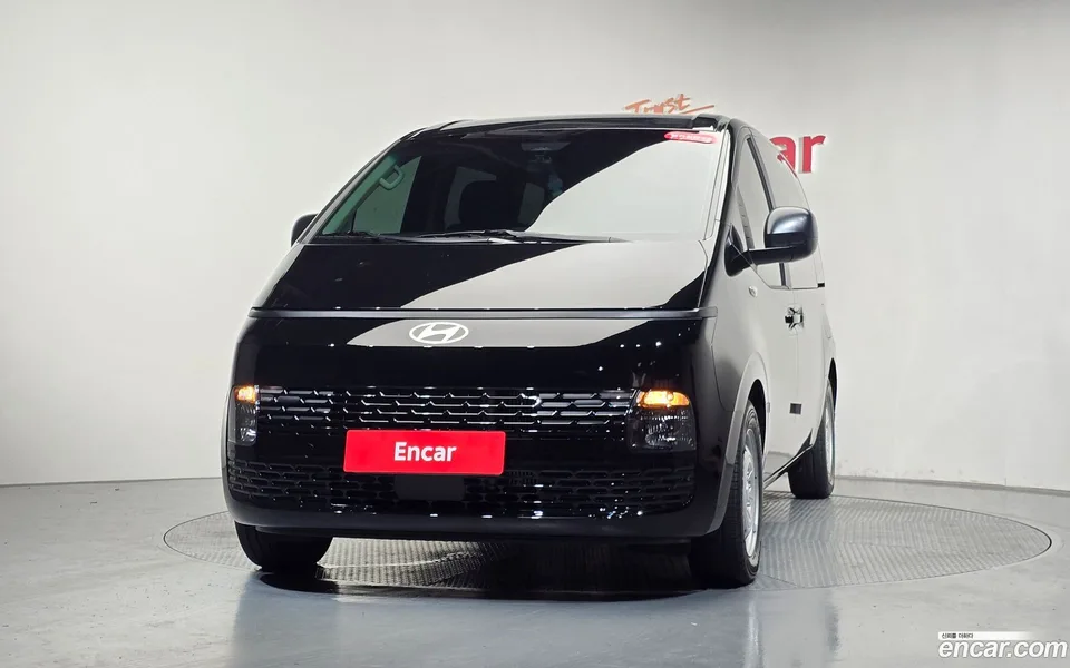 Hyundai Staria 11 2025 — thumbnail 3