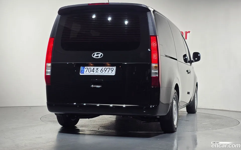 Hyundai Staria 11 2025 — thumbnail 4