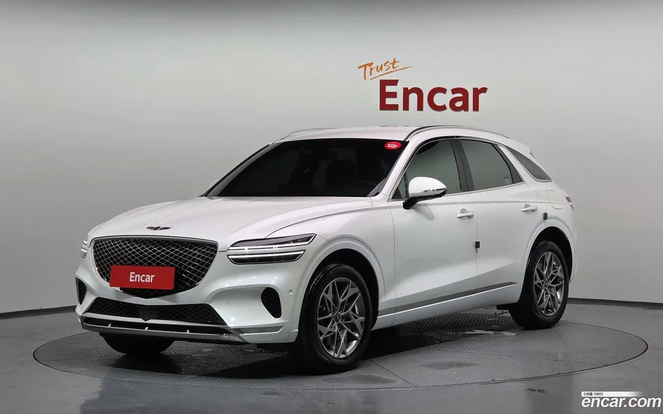 Genesis GV70 2.5T AWD 2023 — photo 1, buy with delivery to Moscow