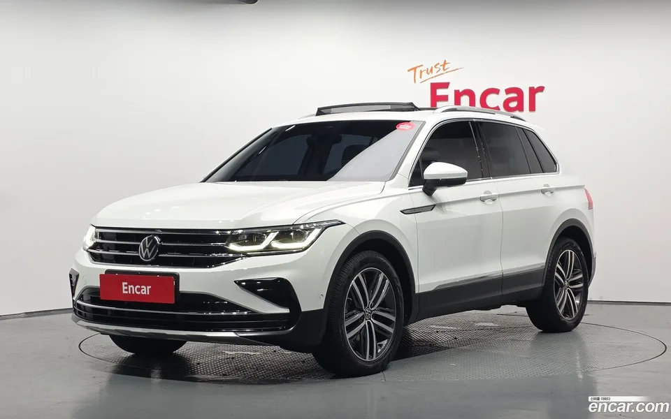 Volkswagen Tiguan 2.0 TDI 2023 — photo 1, buy with delivery to Moscow