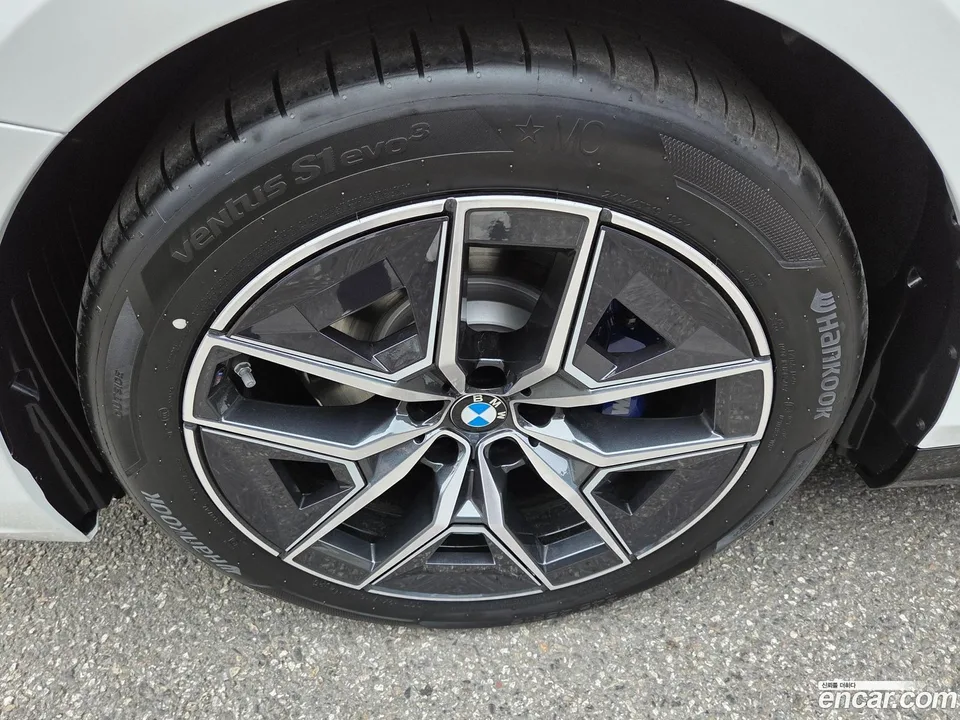 BMW 5 Series 520i M 2026 — thumbnail 5