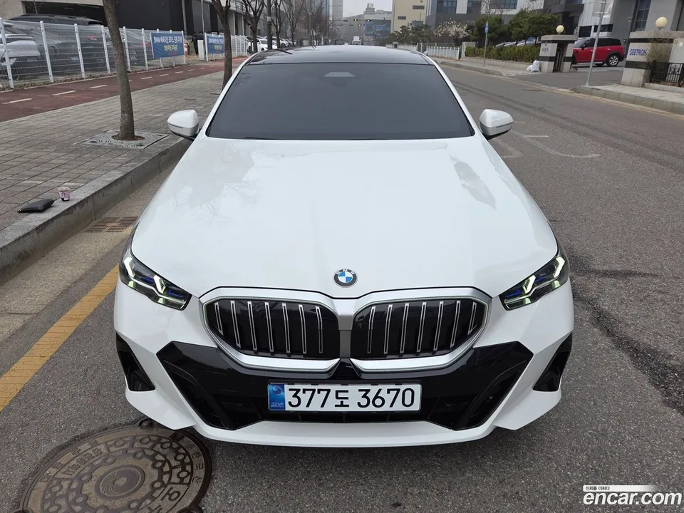 BMW 5 Series 520i M 2026 — photo 1, buy with delivery to Moscow