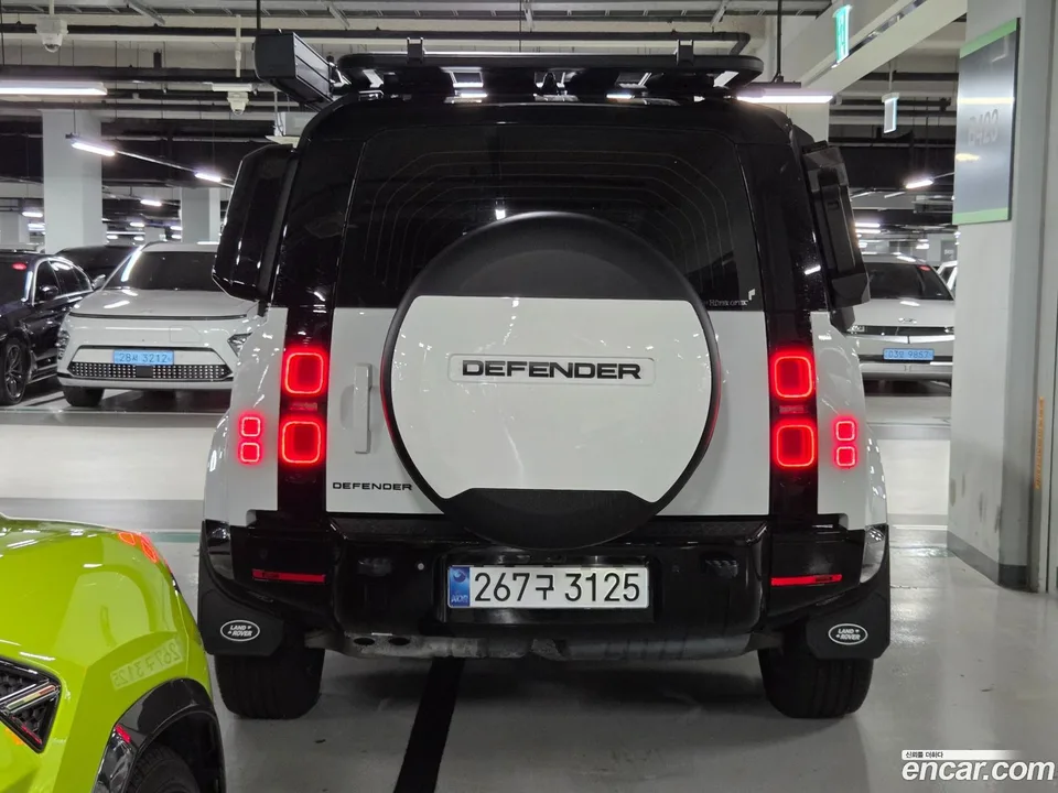 Land Rover Defender 110 D300 X- HSE 2025 — thumbnail 4