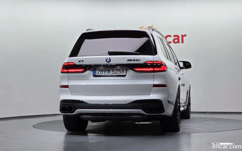 BMW X7 M60i xDrive M 6 2025 — thumbnail 4