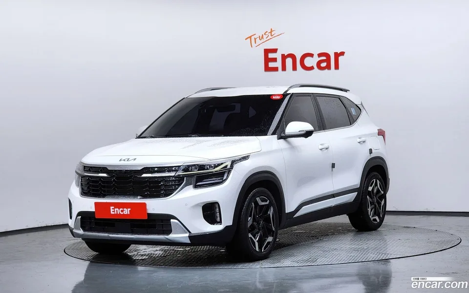 Kia Seltos 2.0 2WD 2022 — photo 1, buy with delivery to Moscow