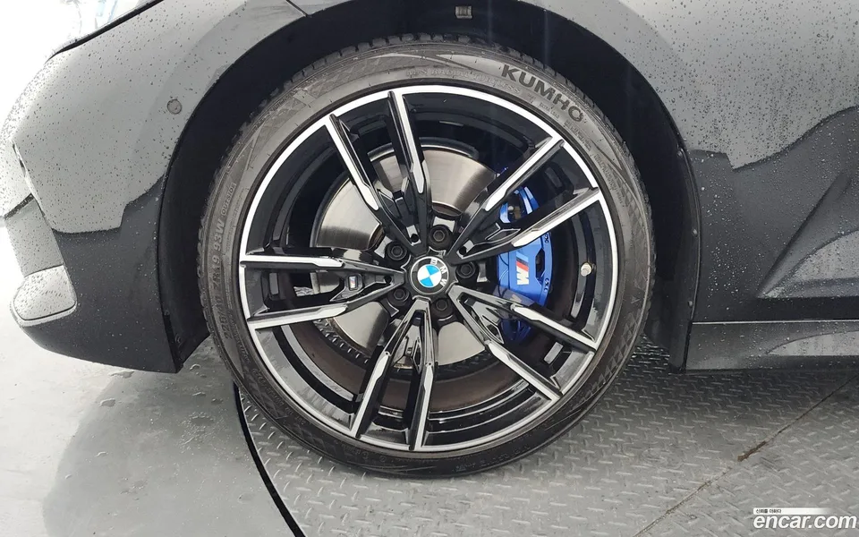BMW 3 Series M340i 2023 — thumbnail 2