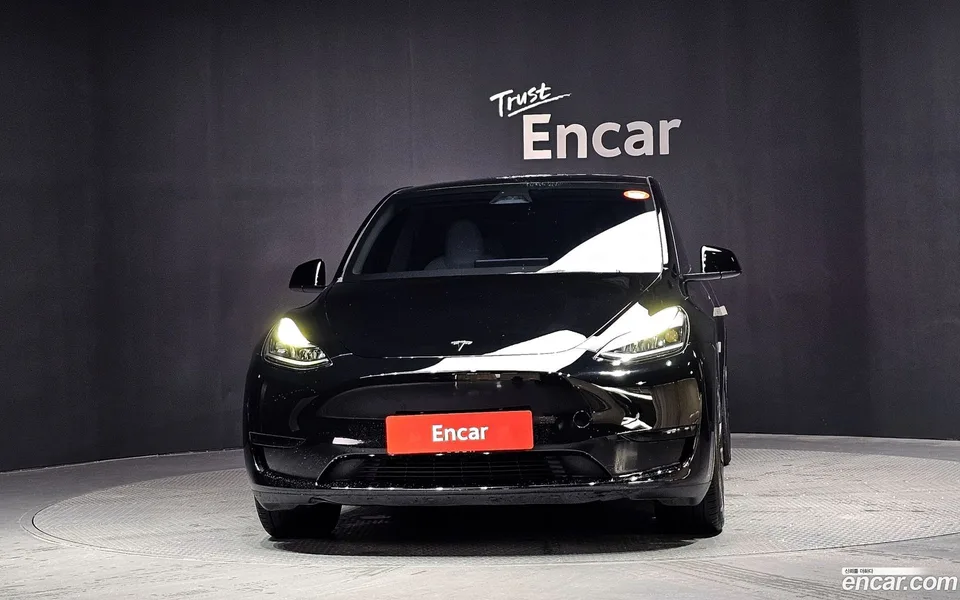 Tesla Model Y RWD 2024 — thumbnail 3