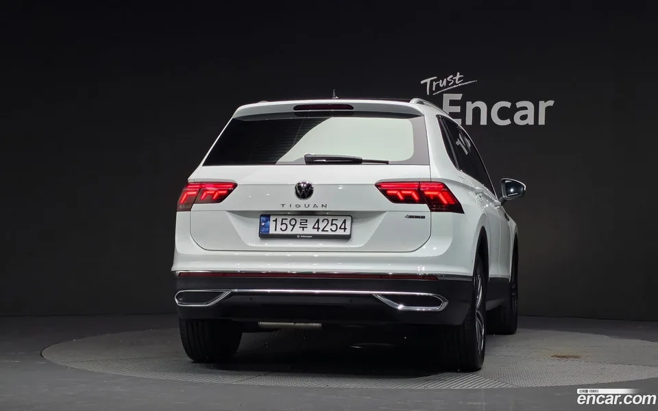 Volkswagen Tiguan 2.0 TDI 4 2023 — thumbnail 4