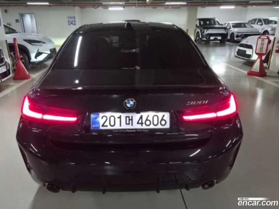 BMW 3 Series 320i M 2026 — thumbnail 4