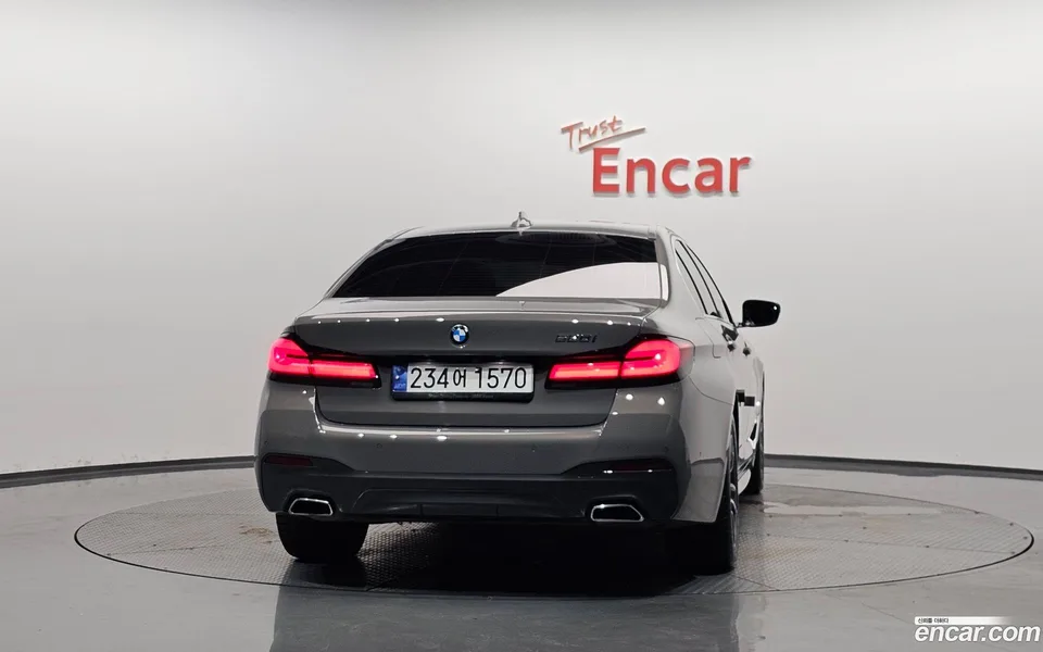 BMW 5 Series 520i M 2022 — thumbnail 4