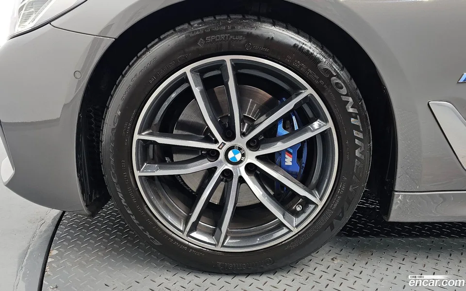 BMW 5 Series 520i M 2022 — thumbnail 5