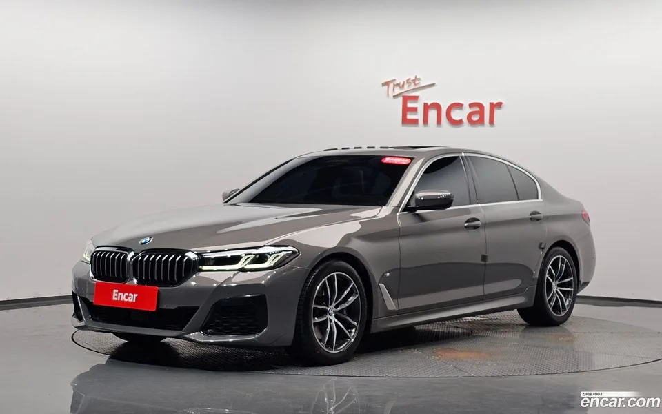 BMW 5 Series 520i M 2022 — photo 1, buy with delivery to Moscow