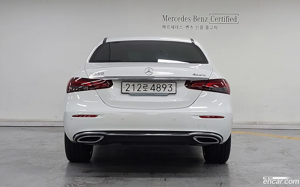 Mercedes-Benz E-Class E350 4MATIC 2023 — thumbnail 4