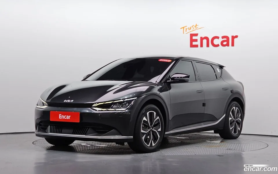Kia EV6 2022 — photo 1, buy with delivery to Moscow