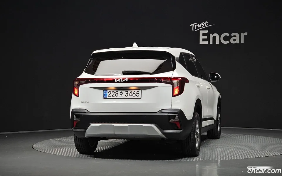Kia Seltos 1.6 2WD 2024 — thumbnail 4