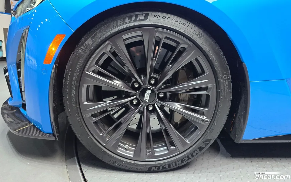 Cadillac CT5-V 6.2 2023 — thumbnail 5