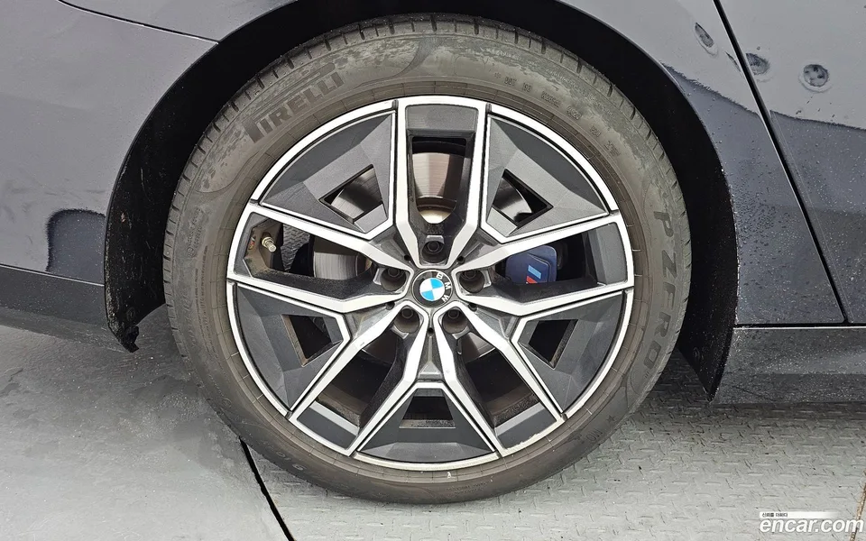 BMW 5 Series 523d M 2024 — thumbnail 5