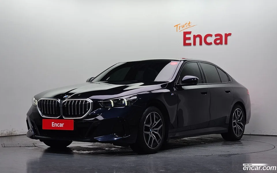 BMW 5 Series 523d M 2024 — photo 1, buy with delivery to Moscow