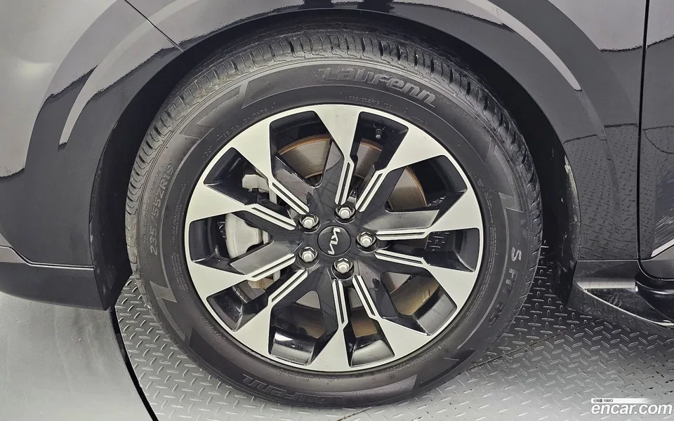 Kia Carnival 9 2022 — thumbnail 2