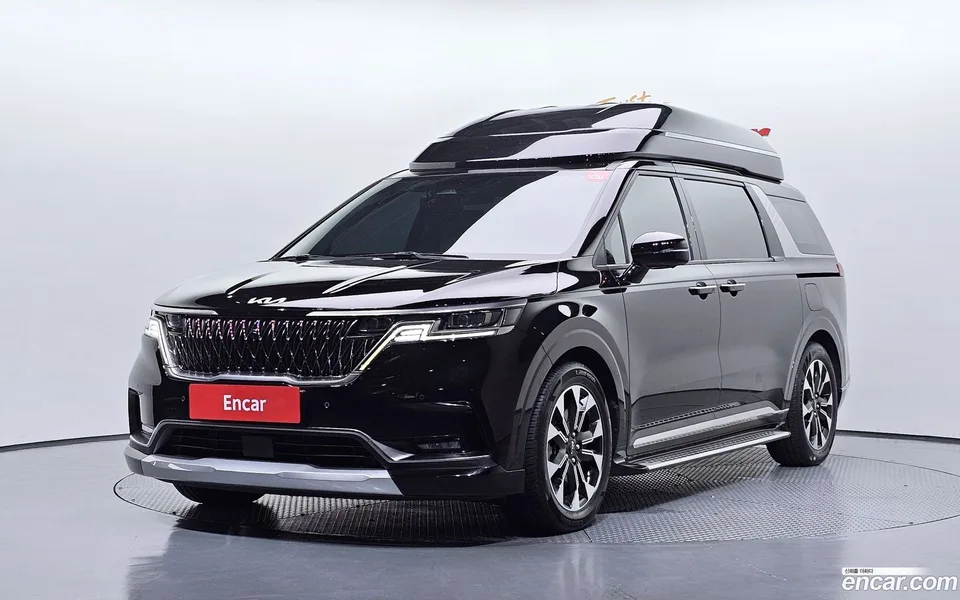 Kia Carnival 9 2022 — photo 1, buy with delivery to Moscow