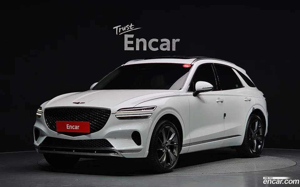 Genesis GV70 2.5T AWD 2022 — photo 1, buy with delivery to Moscow