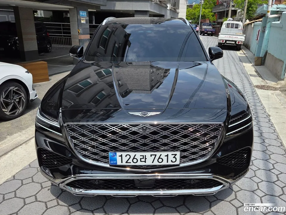 Genesis GV80 2.5T AWD 2025 — фото 1, купить с доставкой в Москву