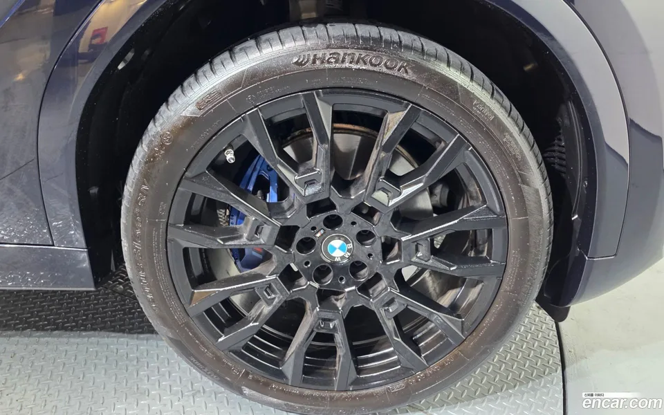 BMW X6 xDrive40i M 2023 — thumbnail 5