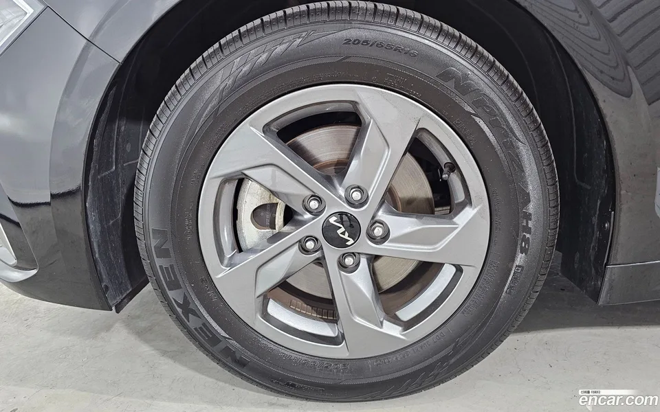 Kia K5 2.0 LPi() 2025 — thumbnail 2