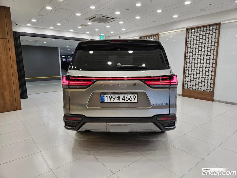 Lexus LX 700h VIP 2025 — thumbnail 4