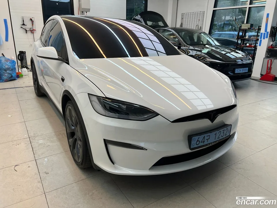 Tesla Model X 2026 — photo 1, buy with delivery to Moscow
