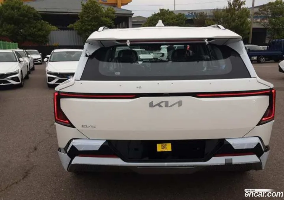 Kia EV5 2WD 2026 — thumbnail 3