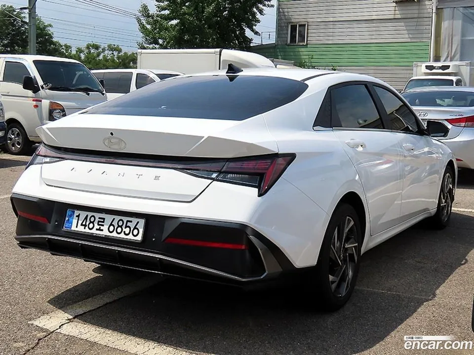 Hyundai Avante CN7 1.6 2023 — thumbnail 3