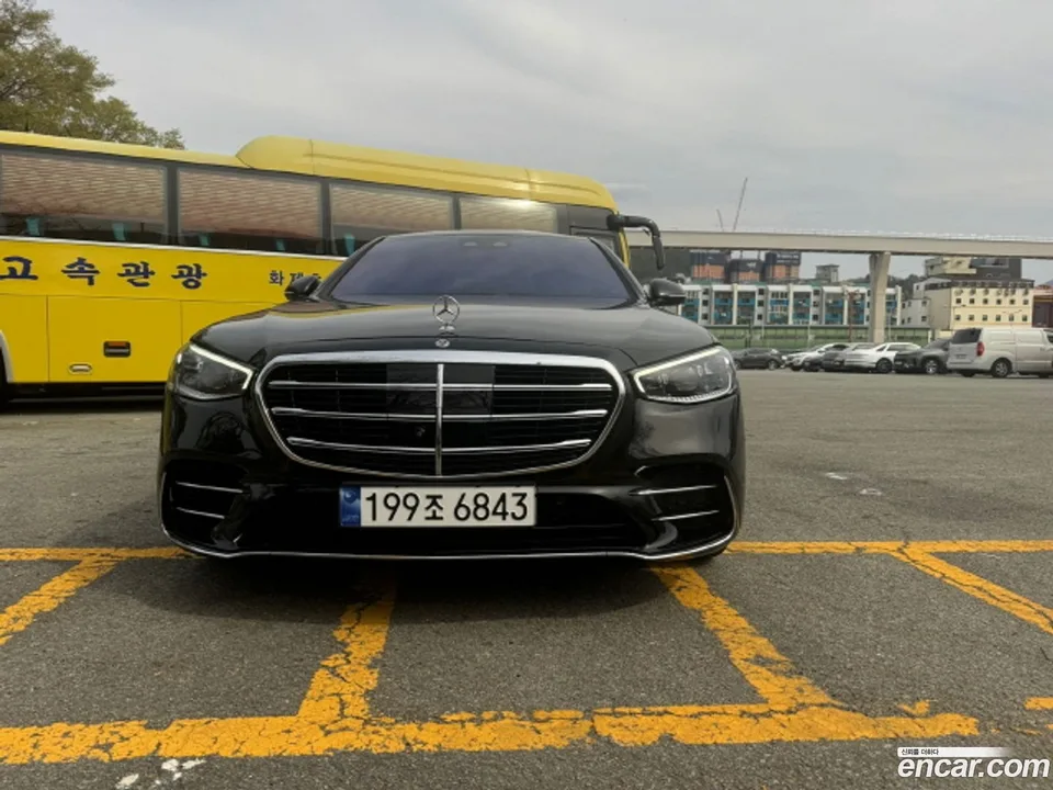 Mercedes-Benz S-Class S500L 4MATIC 2023 — photo 1, buy with delivery to Moscow