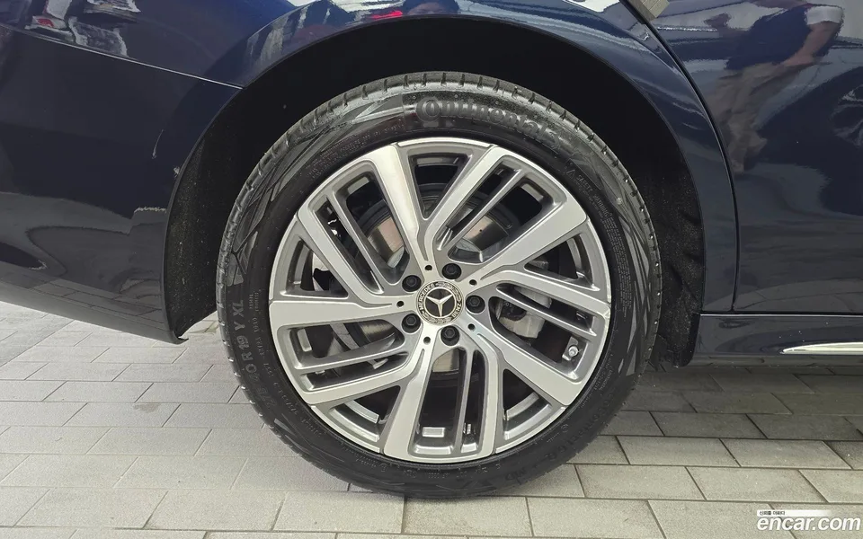 Mercedes-Benz E-Class E220d 4MATIC 2024 — thumbnail 2