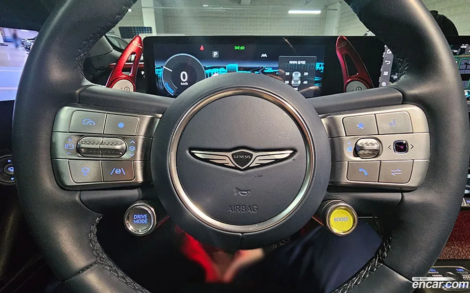 Genesis GV60 AWD 2023 — thumbnail 2