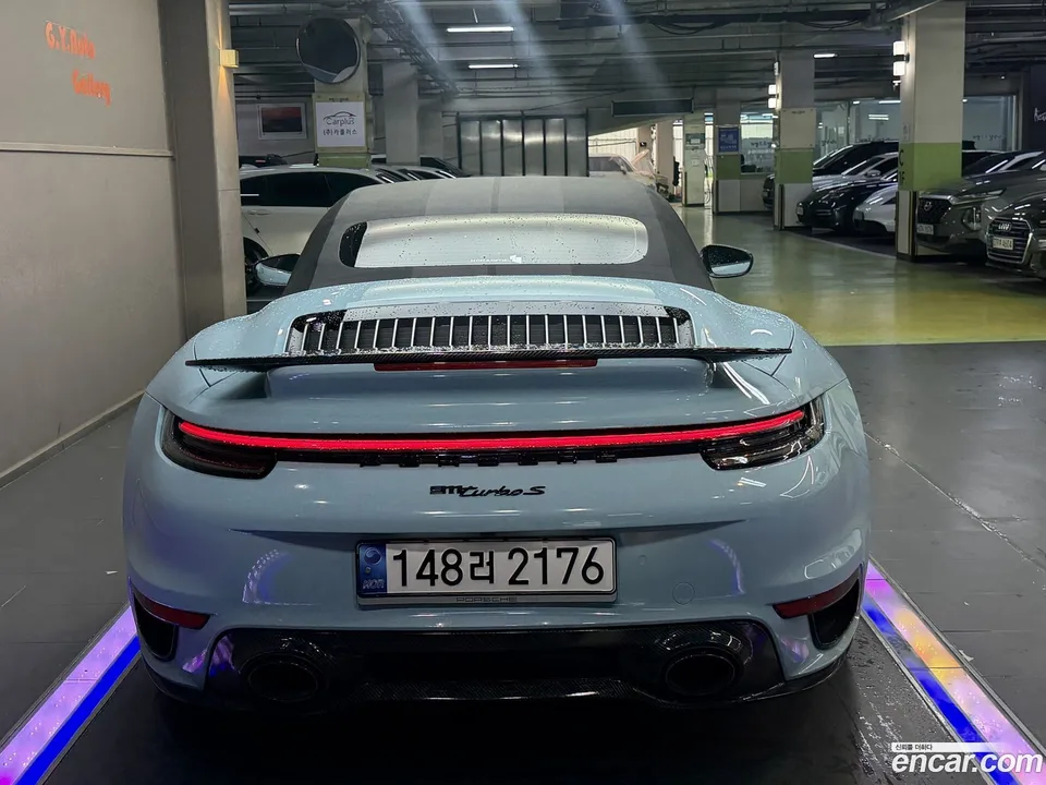 Porsche 911 (992) S 2022 — миниатюра 2
